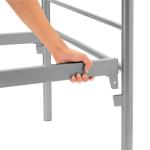 フレーム4点と補強金具1点の計5点を組立