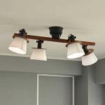 シェードはそれぞれ角度調整可能です