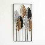 ブラックとシルバーとゴールドの3色使用