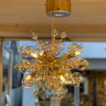 電球はG9型のLED電球が6灯付属