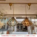 多面体から放つ光が幻想的