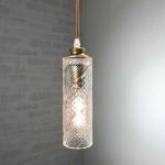 美しい陰影を映し出します