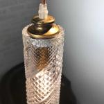 直径7cmと細身のシルエット