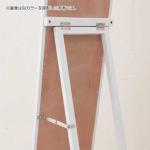 スタンド式で折りたたみ可能