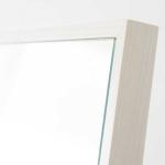 木枠とミラー面の境がほぼフラット