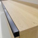 ウッド調のボディ