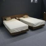 ベッドフレームを2台購入