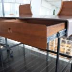 スライドレールを採用