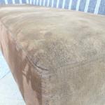 シックなブラウン色の座面