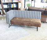 グレー色のストライプ柄