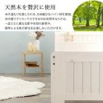 素材は天然木パイン材を使用