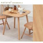 カラーはナチュラル色