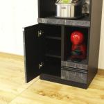 片開きの扉収納