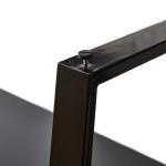 脚は安定感のあるコの字型を採用