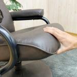 どっしりとした厚みのある座面