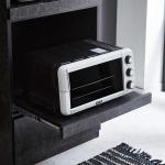 2段のスライド式テーブル