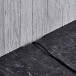 テレビの配線がすっきりできるスリット