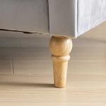 脚は天然木を使用