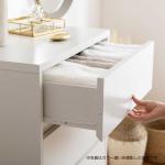 引き出しは出っ張った取っ手がない