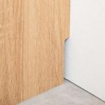 背面には巾木よけ加工