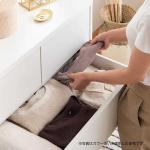 深さは9.8cmある