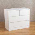 シンプルな白い衣類ローチェスト