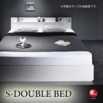 BE-3329 スタイリッシュな白いセミダブルベッド