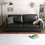 深く腰を掛けやすい奥行52cm