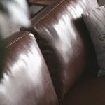 高級感のあるPVCレザー製