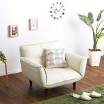 ひと拭きで簡単にお手入れできるPVC