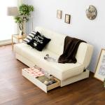 ソファーに引き出しで出し入れしやすい