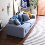 ゆったりくつろげるワイドな座面