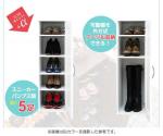 棚板を外して高さのある靴も収納可能