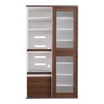 背板に通気孔を設けました