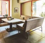 肘置きがないアームレスタイプ