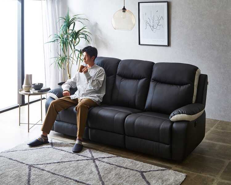 値下げ！黒の3人掛け電動ソファ ニトリ ソファー ソファ 3人掛け 電動リクライニングソファ