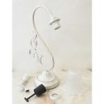 シェードはお客様で取り付けていただく仕様