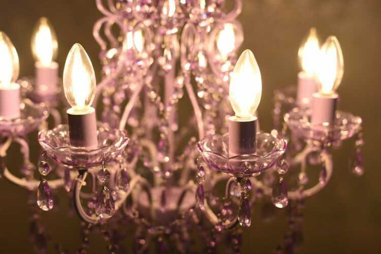 LT-5251 女子部屋に超人気！プリンセス8灯シャンデリア・ラベンダー色