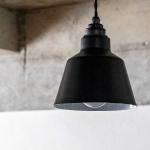 スチール製のシェード