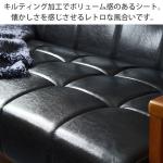 水や汚れに強いアンティーク加工のレザー