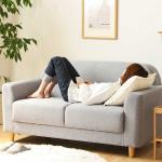 足を曲げれば寝転ぶこともできます