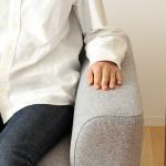 肘置きは横幅が広い