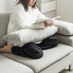 腰当てクッションは長さが74cmもあるロングタイプ