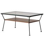 北欧スタイルのリビングテーブル