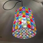 電球の光がパーツ越しにキラめく