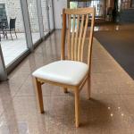 縦格子デザインのハイバックチェア