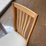 背もたれの美しいライン