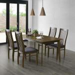 ブラウン系のテーブルに合わせやすい