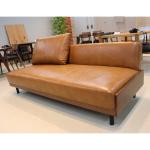 同シリーズのキャメル色