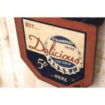 イラストと英字の配置のセンスが良い